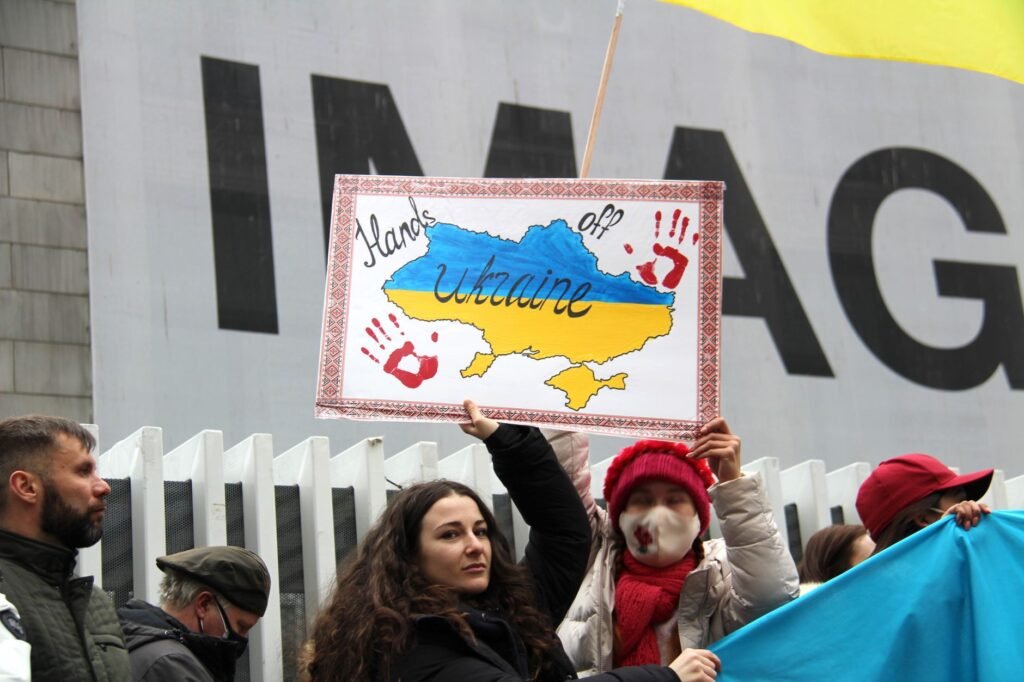UK Prime Minister Burnham Arrives in Ukraine as Russia Amps Up Warnings