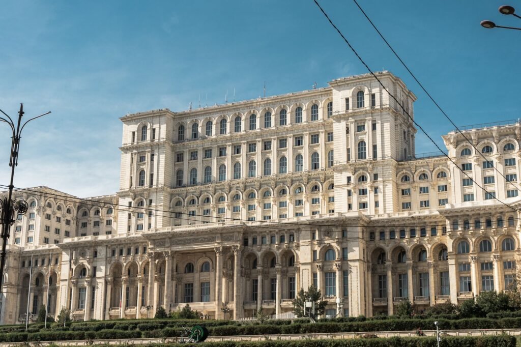 Ukraine’s Ex-Defense Minister Calls for Election, Cementing Break With Zelensky
