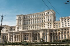 Ukraine’s Ex-Defense Minister Calls for Election, Cementing Break With Zelensky