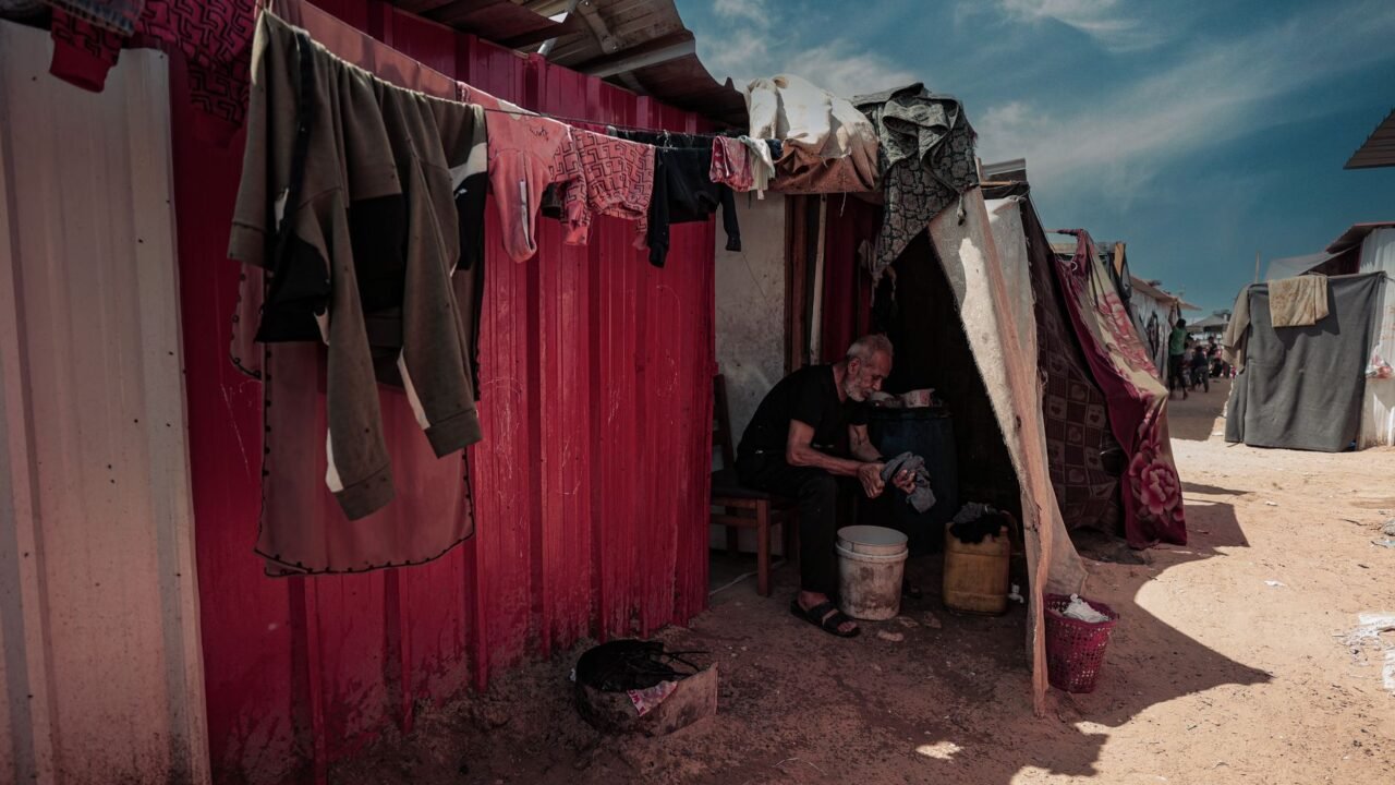 Iranians Face Deepening Despair Amidst Economic Woes and War Skepticism