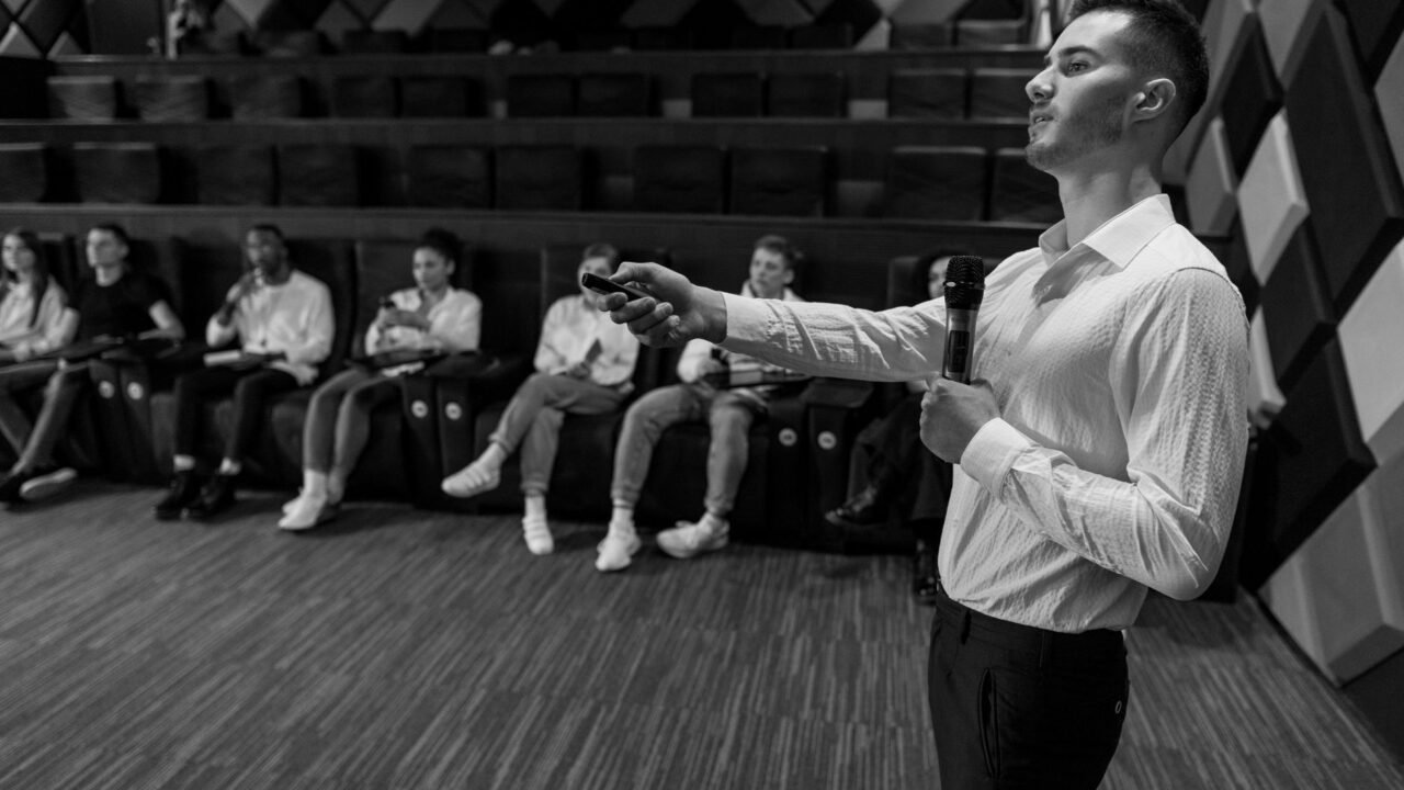Ukraine President Rejects Ex-Minister’s Call for Wartime Elections