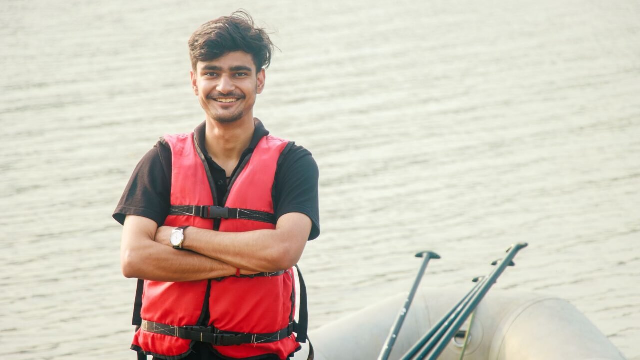Army Rescues Teenage Girl Found Adrift in Poonch’s Mendhar River