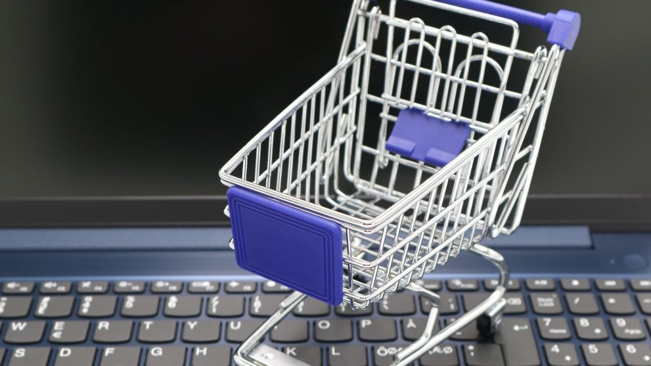 Digital ‘Dopamine Sites’ Offer Virtual Indulgences Amidst Global Surge in Popularity