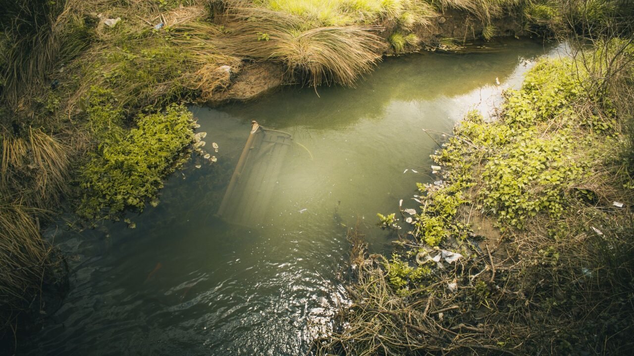 Five Dead, Six Injured After Vehicle Plunges into Kupwara River