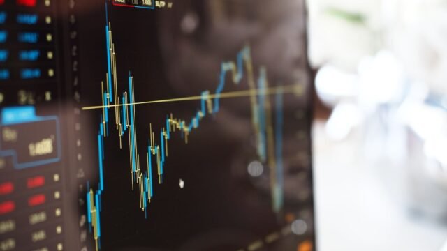 Global Bond Sell-Off Puts Investors on Edge