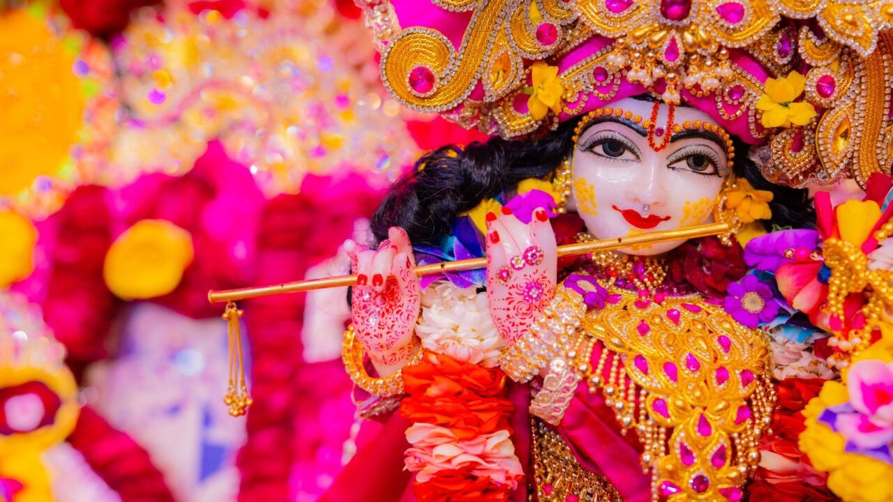 Kashmiri Pandits Mark Janmashtami with Vibrant Srinagar Procession
