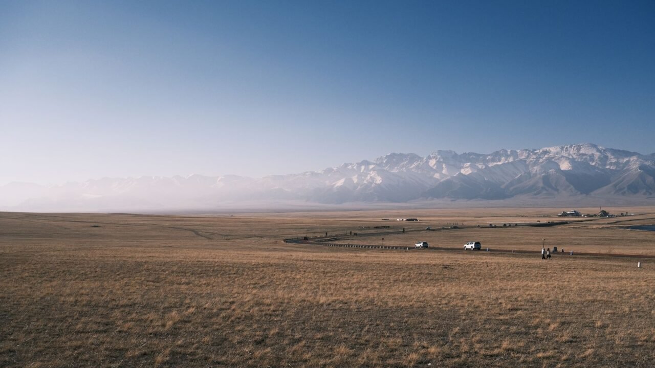 Kyrgyzstan Emerges as Key Russian Trade Conduit Amid Sanctions