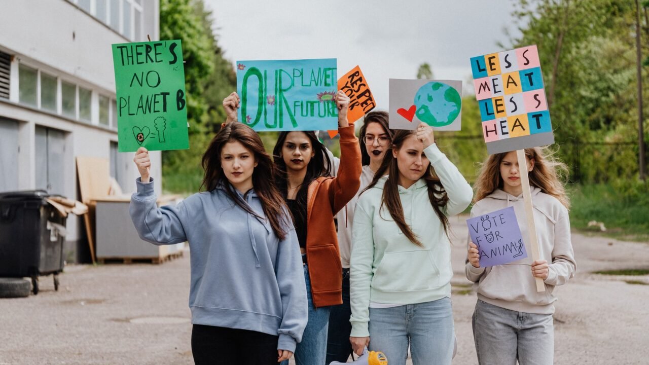 Global Climate Action Falters Amidst Political Headwinds