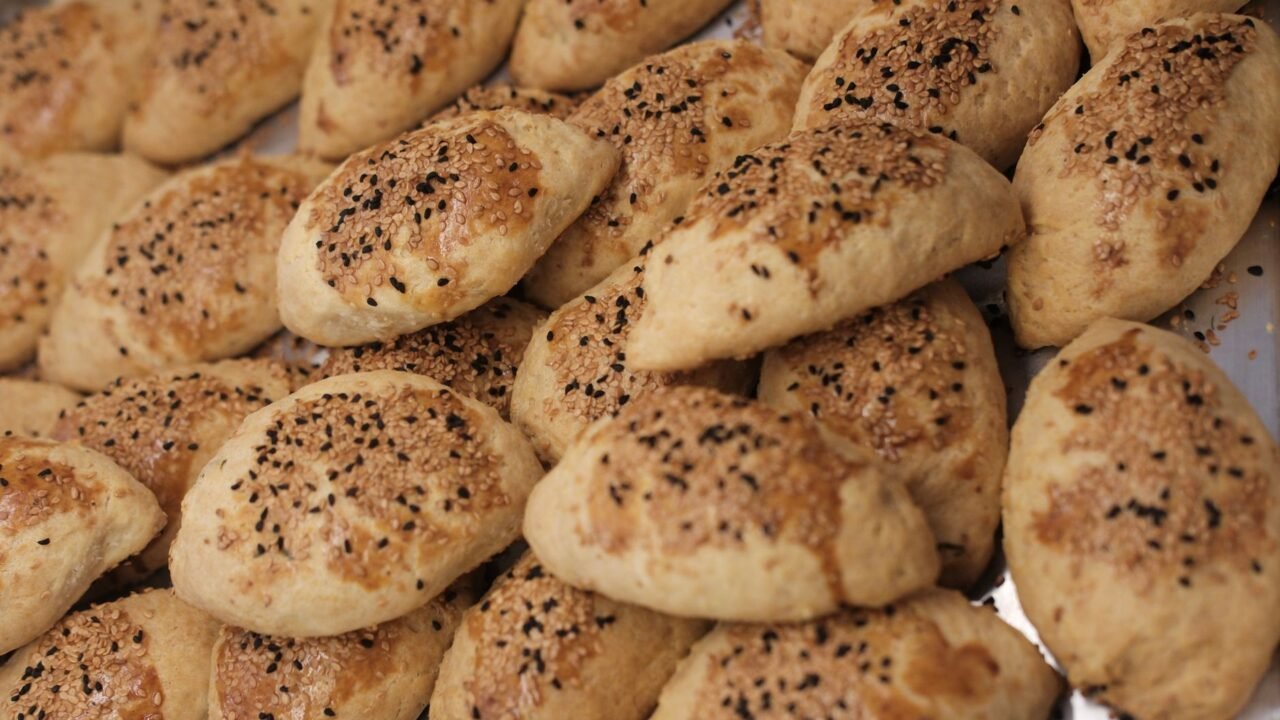 Nigella Lawson Joins Great British Bake Off, Praised for Early Performances