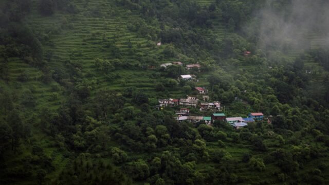 Police hold awareness meeting with border residents in Poonch