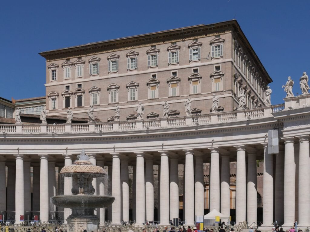 Pope Leo Signals Support for Journalists Targeted by Trump