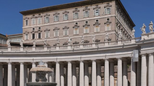 Pope Leo Signals Support for Journalists Targeted by Trump
