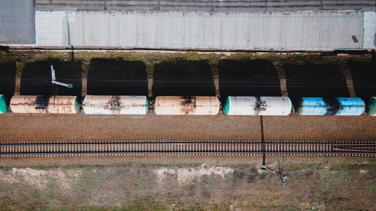 Russian Drone Strike Misses Ex-CIA Chief Petraeus at Ukrainian Rail Station