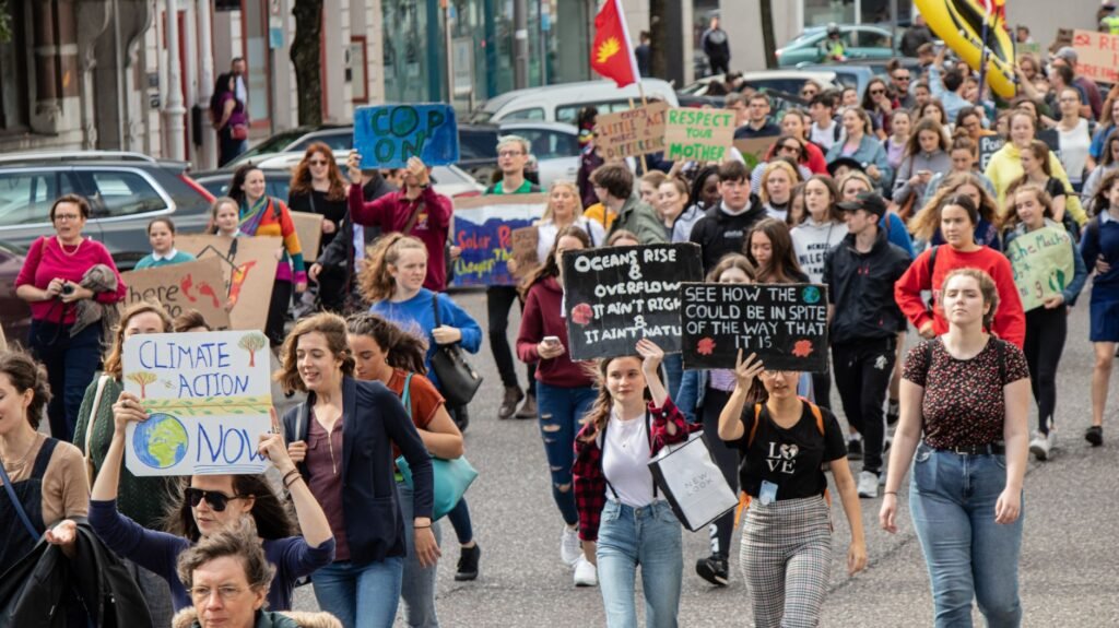 Standoff Rocks a Northern Irish Town Over Contentious Sectarian March