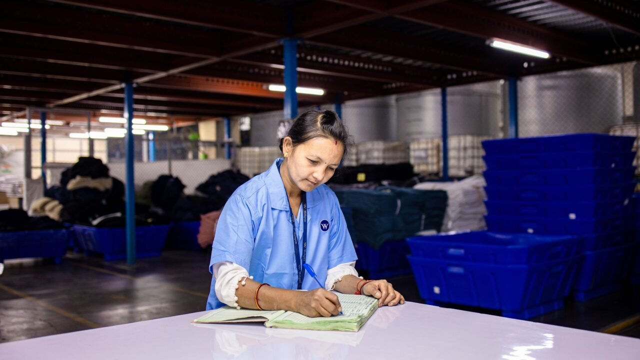 China’s Faltering Economy Fuels Working-Class Voices in Poetry