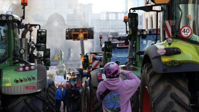 Tractors Clog Copenhagen as Farmers Protest Fertilizer Restrictions