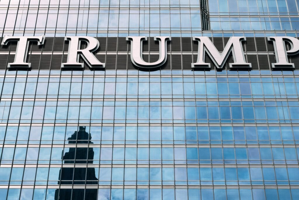 Trump Praises Burnham as ‘Natural Business Person’ After First Meeting