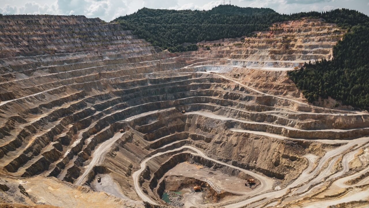Colombian Gold Mine Collapse Claims 14 Lives Amidst Illegal Mining Surge