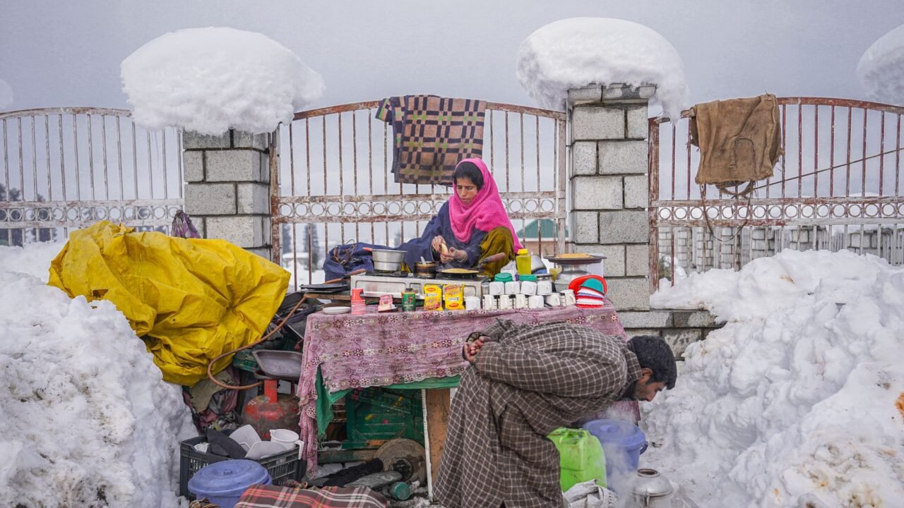 Jammu FDA Cracks Down on Street Food Vendors, 30 Face Action
