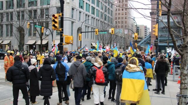 A Calgary Crowd Rallies for Canada as Alberta’s Vote on Succession Nears