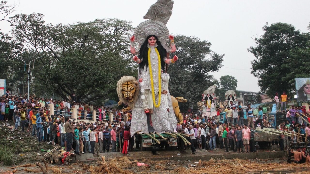 Kashmir’s Bengali Community Marks Durgotsav with Vibrant Srinagar Procession