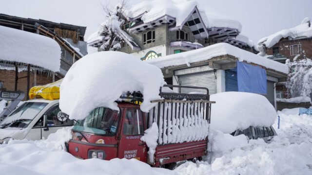 J&K Govt intensifies winter readiness in snowbound areas