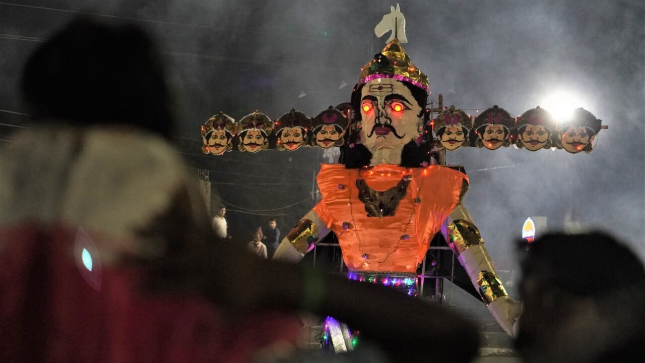 Kashmir’s Dussehra Celebrations Unfold with Joyful Effigy Burnings