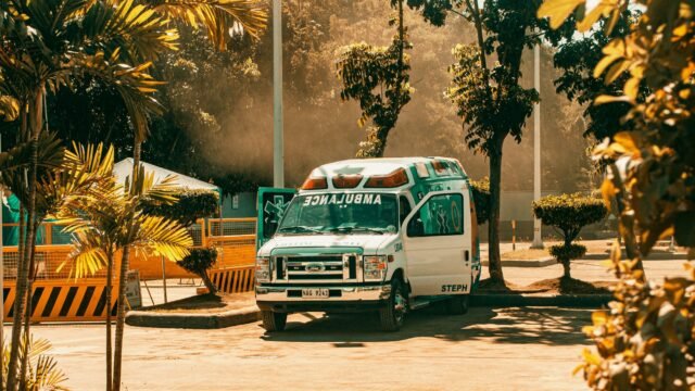 L-G Sinha calls for bridging urban-rural healthcare gap