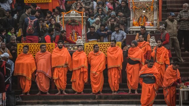 Navratri festivities begin at Vaishno Devi shrine amid heavy pilgrim rush