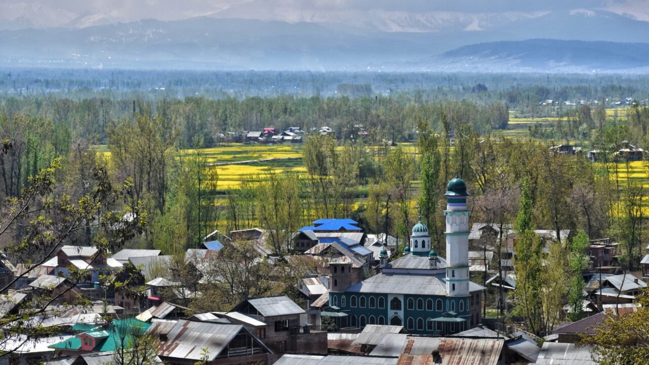 RSS-Linked Trade Union Expands Reach with First Divisional Office in Pulwama