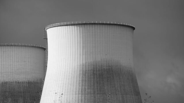 Superpowers Race to Put Nuclear Reactors on the Moon