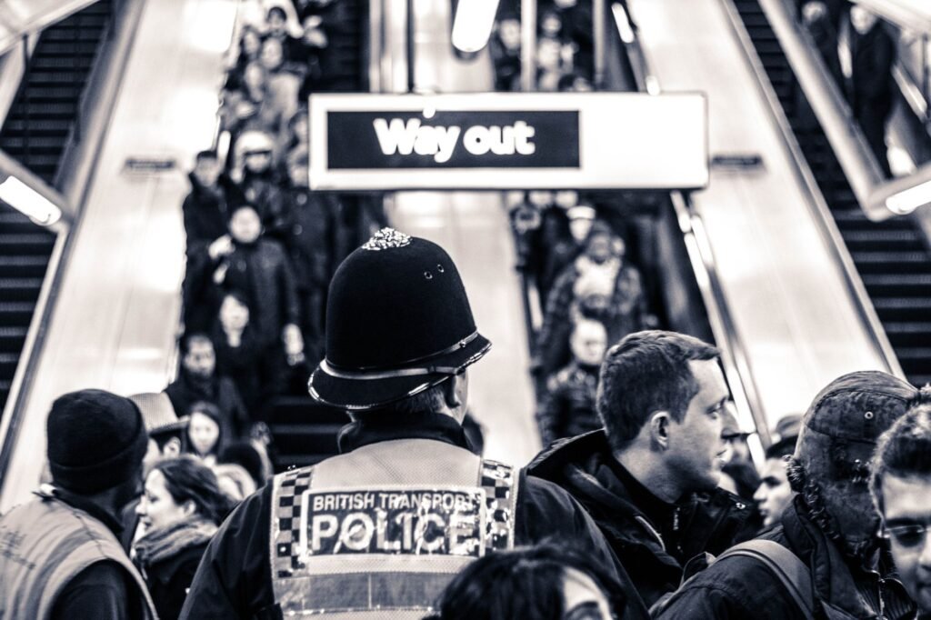 The British Police Rearrest Two in Connection With Alleged Terror Plot
