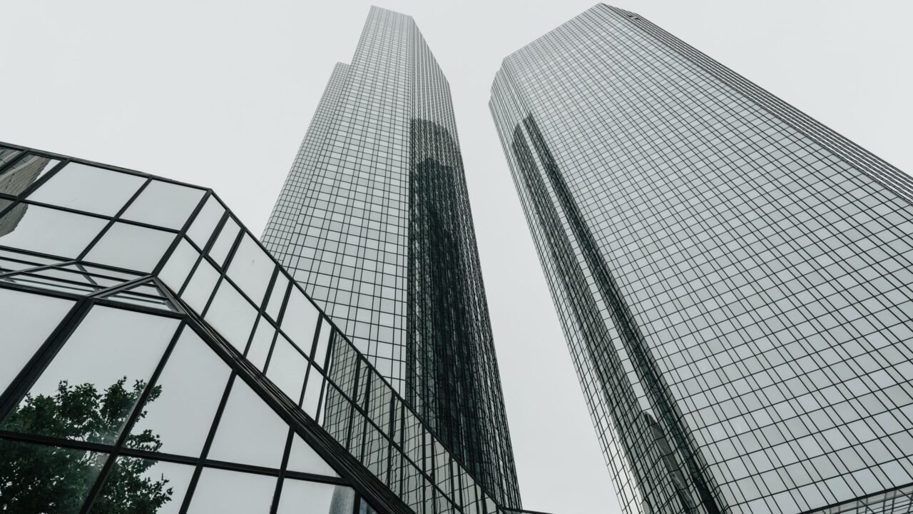 Glass Skyscrapers Face Scrutiny Amid Rising Global Temperatures