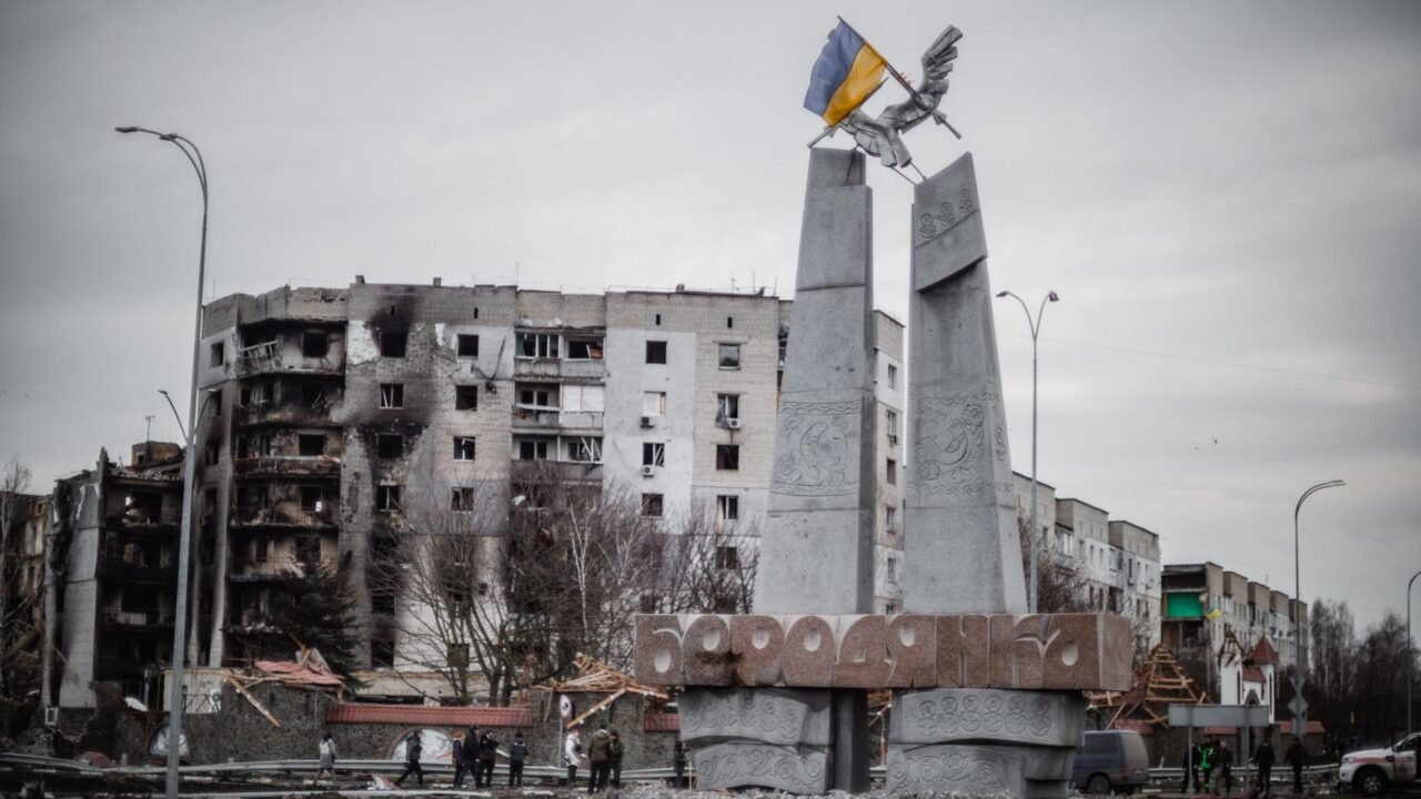Ukrainian City Faces Starvation Amidst Russian Occupation and Minefields