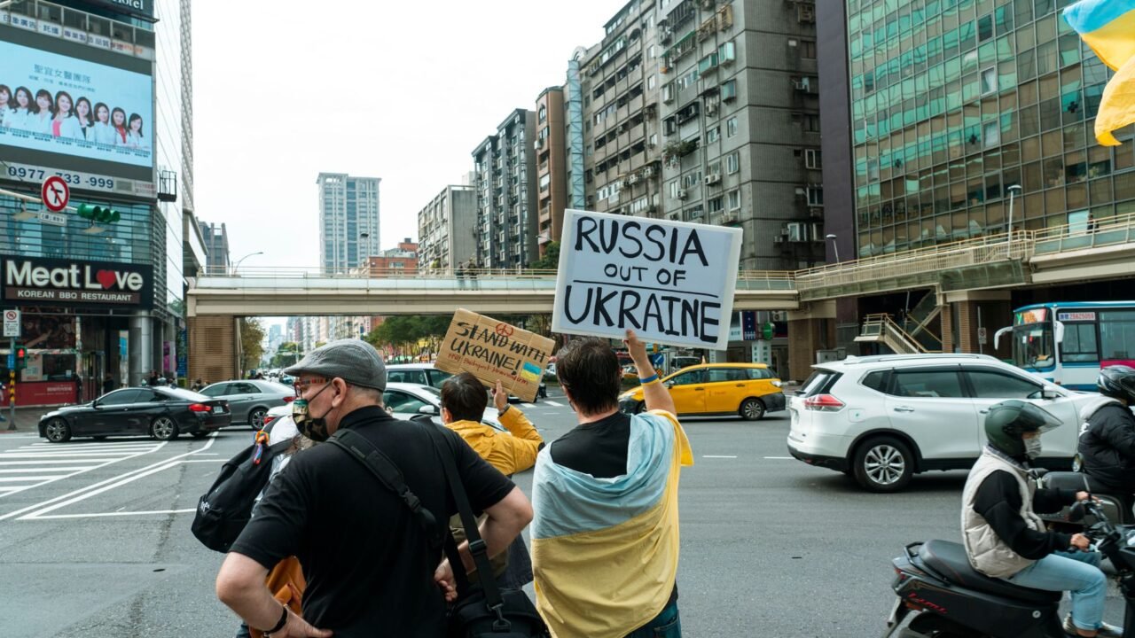 Ukraine’s Refinery Strikes Challenge Trump’s Promised Swift End to War