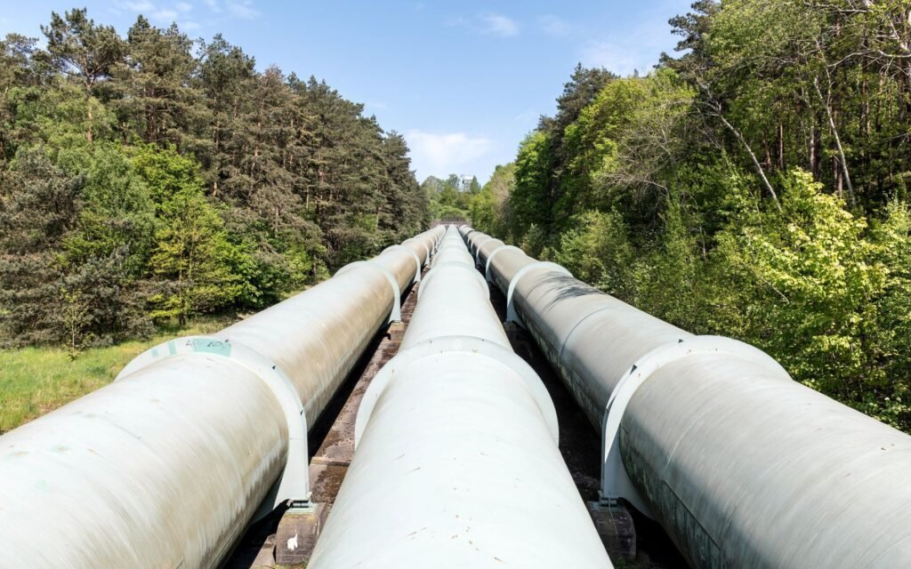U.S. Floats Lifeline to Russia: Allowing More Gas Sales to Europe