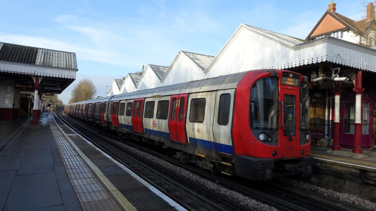 UK Government Launches Campaign Against Loud Commuter Audio