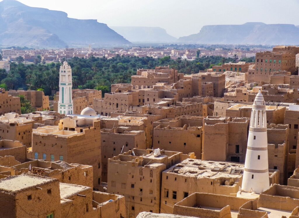 Yemeni City of Taiz Running Out of Essentials as Houthis Close in